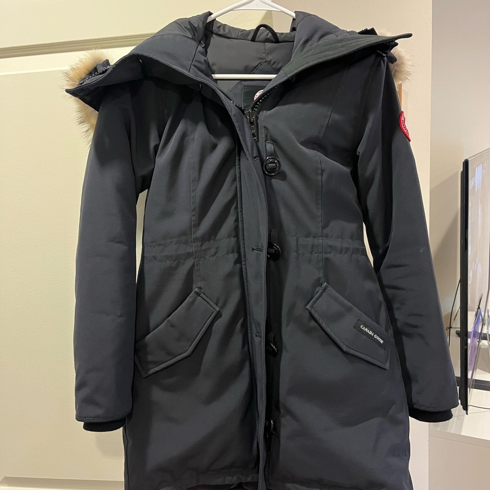 Canada Goose Rossclair Parka - Fusion Blue Jacket with fur Hood and Sleek Design